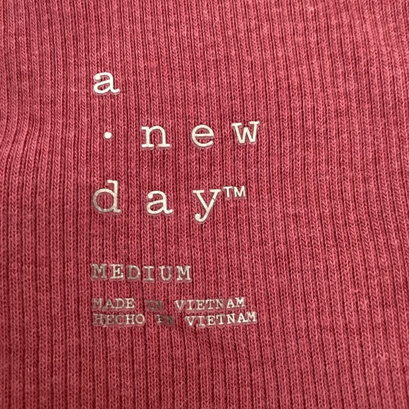 BUNDLE of 5 Tank Tops - Picture 12 of 13